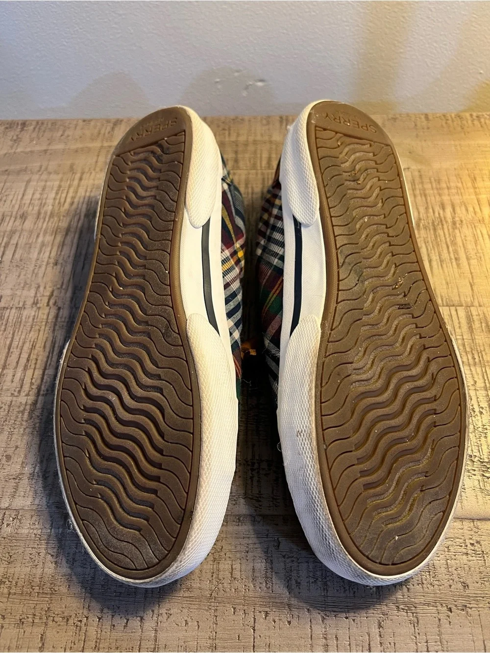 Sperry Plaid Canvas Pier Wave Slip on Boat Shoes w/Brown Leather Laces. Size 8